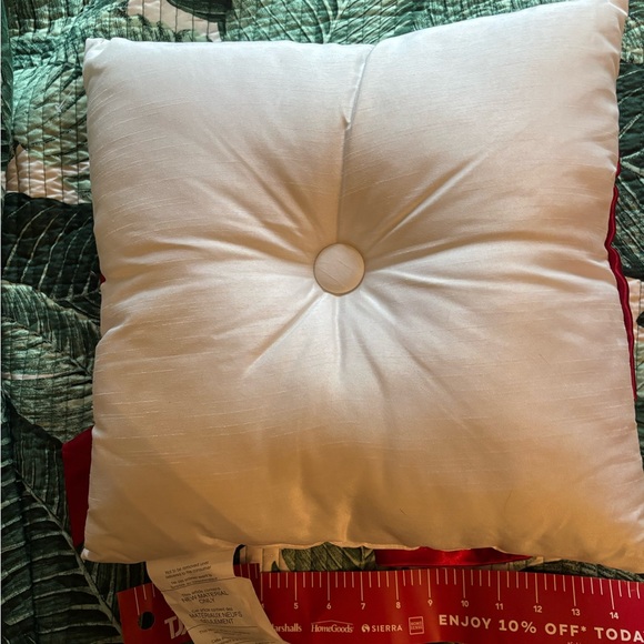 NW PIER 1 IMPORTS Christmas GIFT ACCENT PILLOW - Picture 11 of 13